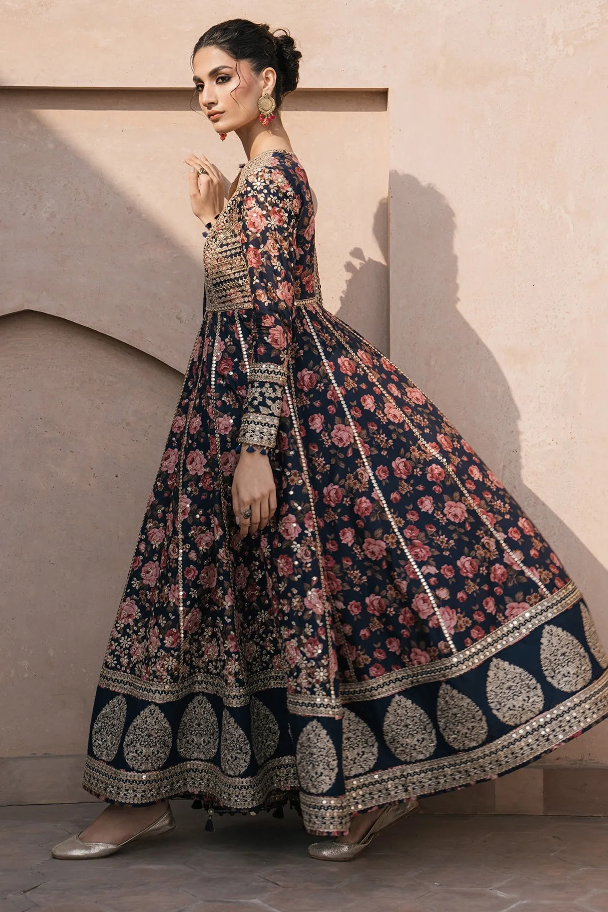 Jazmin Shahkaar Luxury Lawn Collection – Embroidered Luxury Lawn SL24-D1